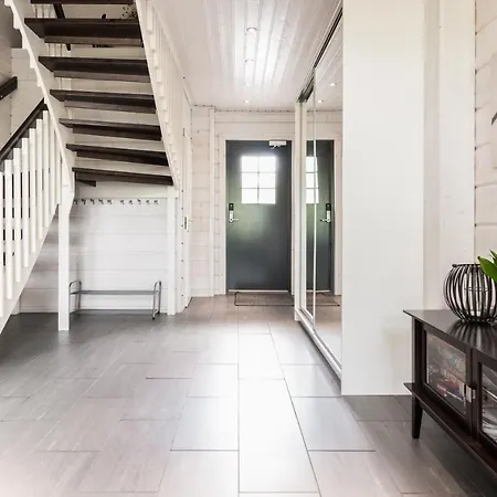 Rukan Lumikonpesae * Ruka